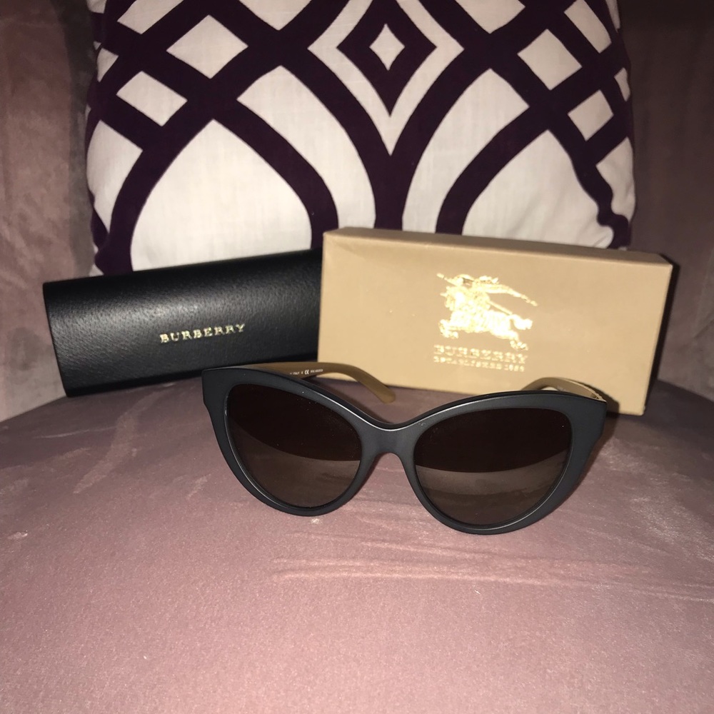 Burberry black cat eye sunglasses gold